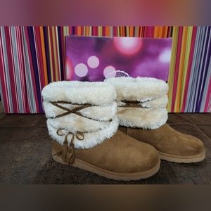 SO Avalanche Chestnut Plush Winter Boots Size 6